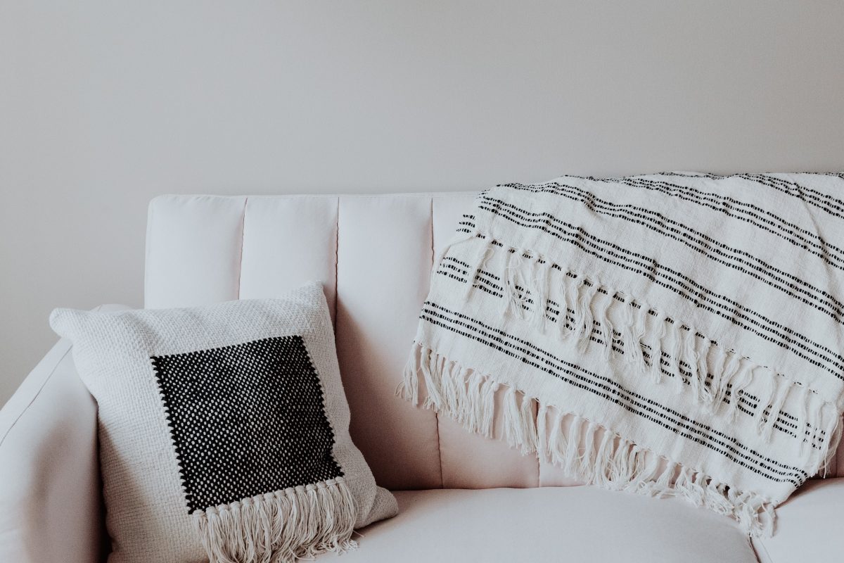Sådan vælger du den perfekte beige sofa til dit hjem